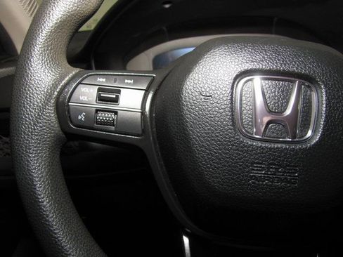 Certified 2023 Honda Accord EX image 5