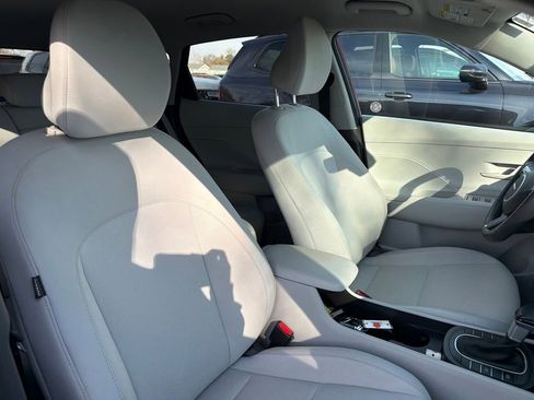 Used 2025 Hyundai Kona SEL image 26