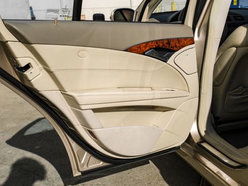 Used 2004 Mercedes-Benz E 320 4MATIC Wagon image 41