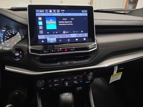 New 2026 Jeep Compass Trailhawk image 17