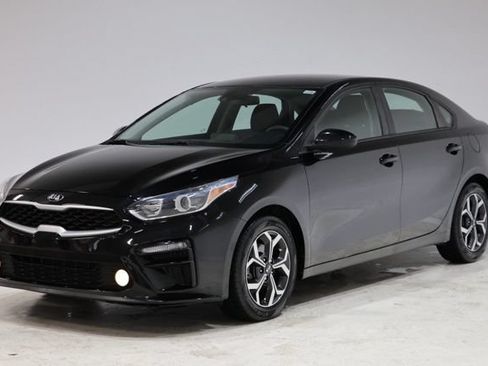 Used 2019 Kia Forte LXS FWD image 3