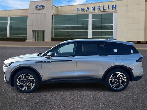 New 2025 Lincoln Nautilus Premier w/ Jet Appearance Package image 4