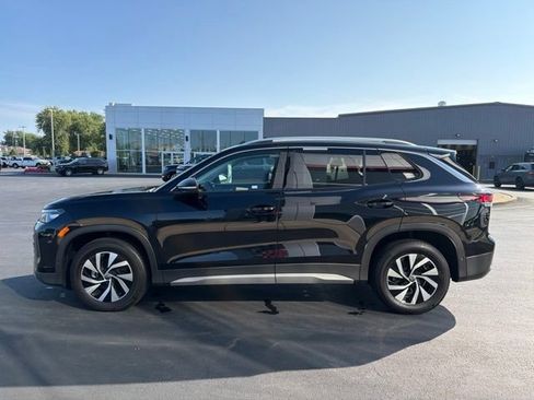 Used 2025 Volkswagen Tiguan S FWD image 4