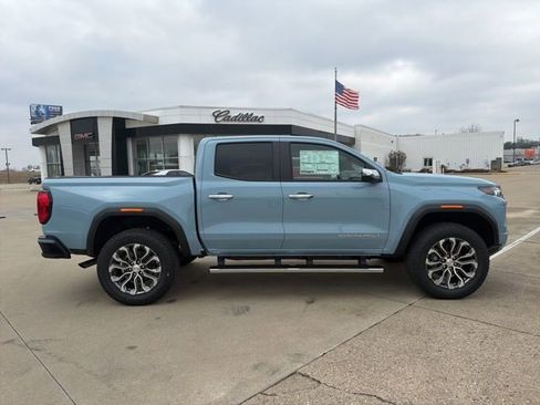 New 2026 GMC Canyon Denali image 3