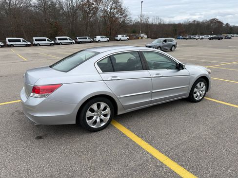 Used 2010 Honda Accord EX image 4
