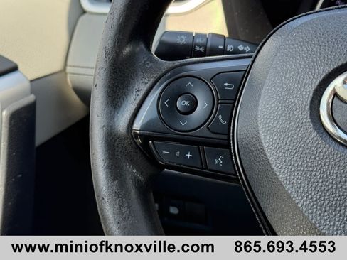 Used 2020 Toyota RAV4 XLE FWD image 20