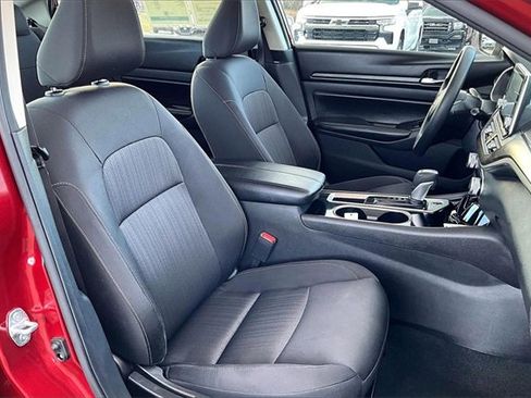 Used 2024 Nissan Altima 2.5 SV image 22