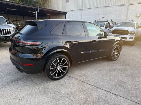 Used 2021 Porsche Cayenne S image 4