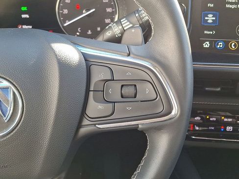 Used 2023 Buick Envision Essence image 21