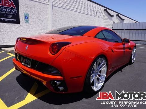 Used 2014 Ferrari California RWD image 42