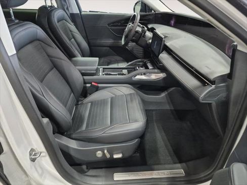 New 2026 Lincoln Nautilus Reserve w/ Jet Appearance Package image 17