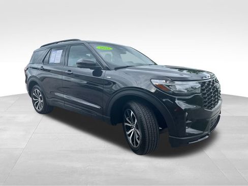 Used 2025 Ford Explorer ST-Line AWD/4WD image 8