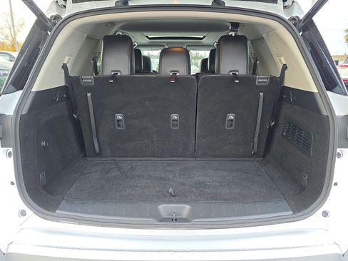 Used 2025 Nissan Pathfinder SL w/ SL Premium Package image 30