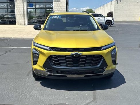 Certified 2024 Chevrolet Trax ACTIV w/ Sunroof Package FWD image 3