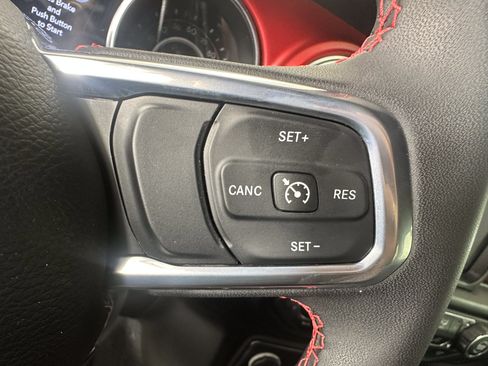 Used 2023 Jeep Wrangler Unlimited Rubicon AWD/4WD image 15