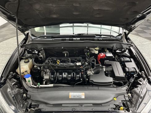 Used 2017 Ford Fusion SE w/ Equipment Group 201A FWD image 28