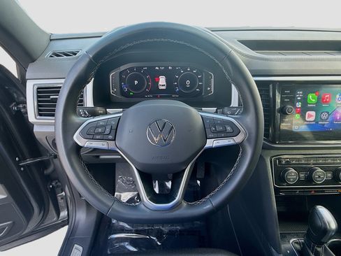 Used 2022 Volkswagen Atlas Cross Sport SE image 10