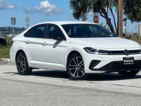 New 2026 Volkswagen Jetta Sport FWD image 2
