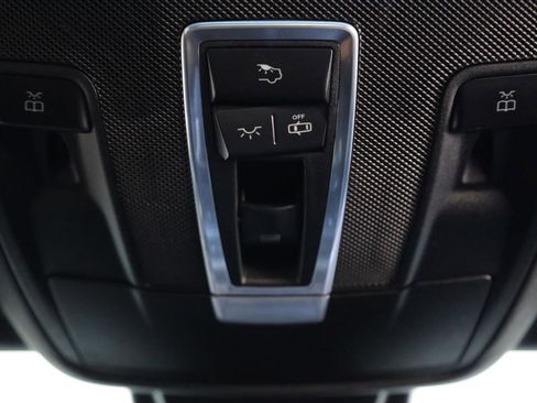 Used 2013 Mercedes-Benz ML 550 4MATIC image 40