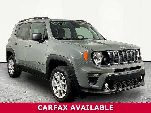 Used 2022 Jeep Renegade Latitude w/ Convenience Group AWD/4WD image 3