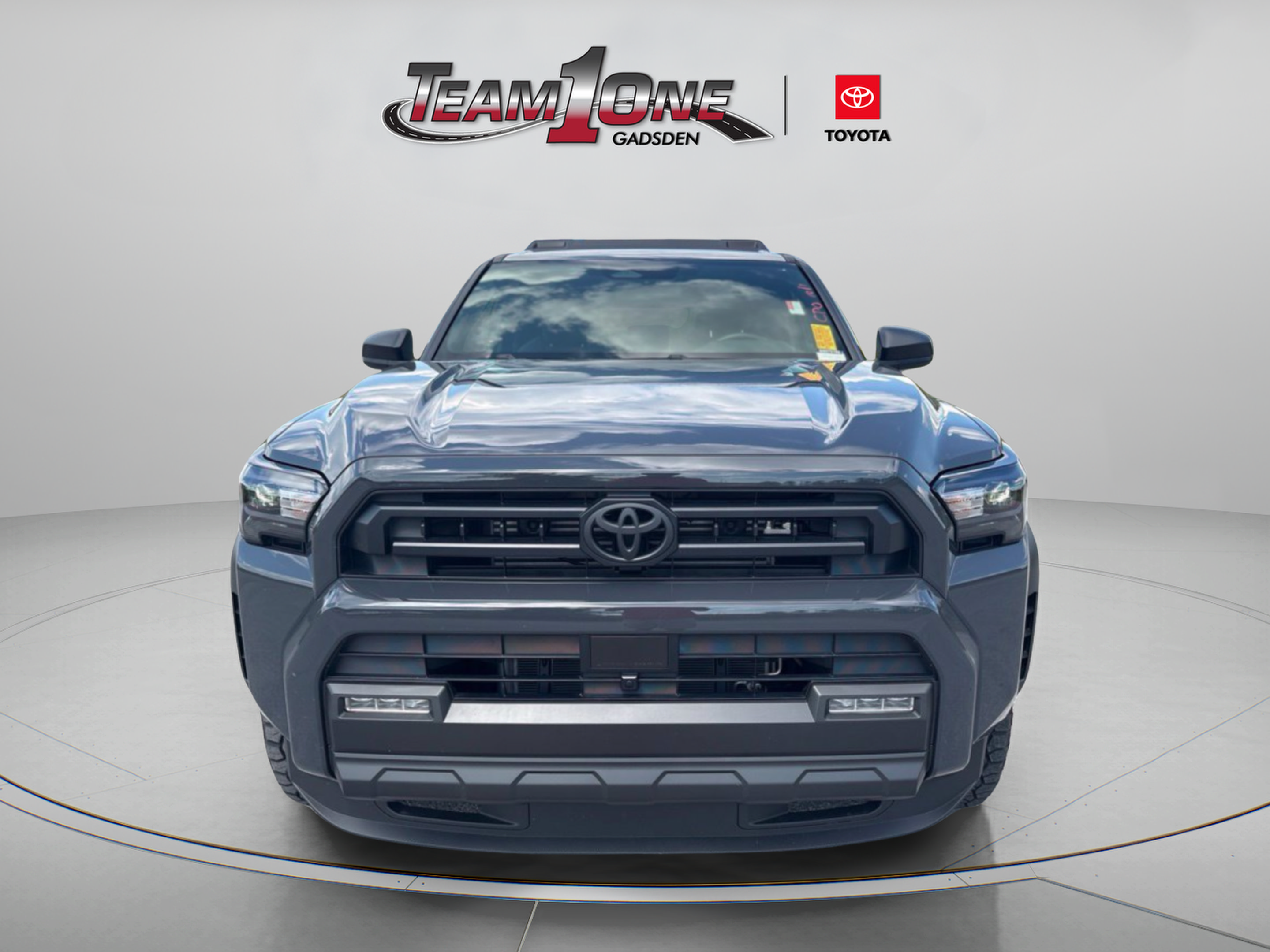 Used 2025 Toyota 4Runner SR5 AWD/4WD image 2