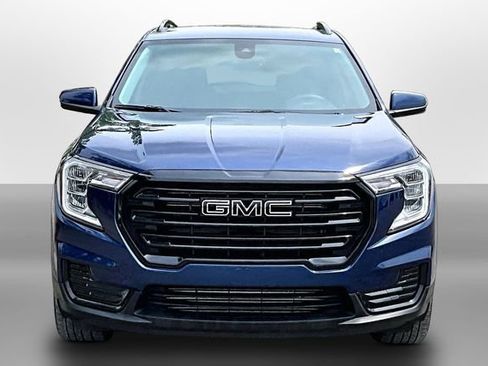 Used 2022 GMC Terrain SLE w/ Driver Convenience Package AWD/4WD image 2