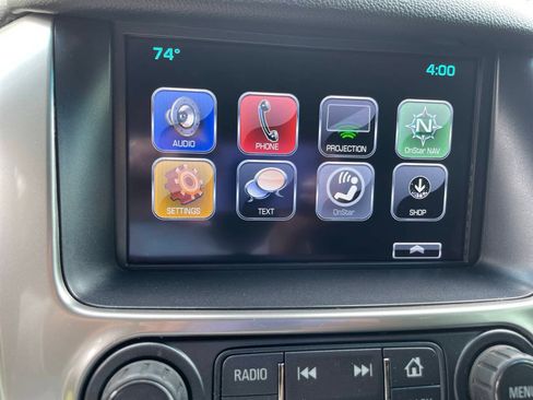 Used 2018 Chevrolet Suburban LT RWD image 8