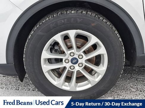 Certified 2020 Ford Escape SE image 27