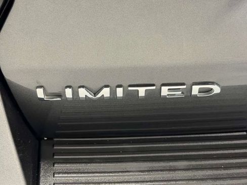 Used 2018 Ford Expedition Max Limited w/ Equipment Group 301A AWD/4WD image 11