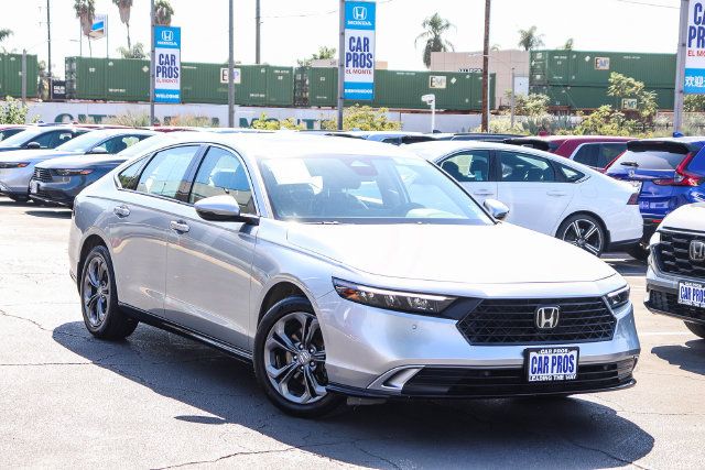 Used 2024 Honda Accord EX-L image 2