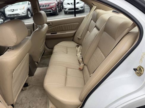Used 1997 Nissan Maxima GLE FWD image 7