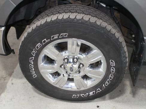 Used 2010 Ford F150 XLT image 12