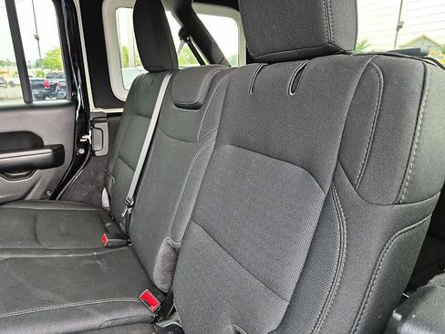 Used 2021 Jeep Wrangler Unlimited Sport AWD/4WD image 28