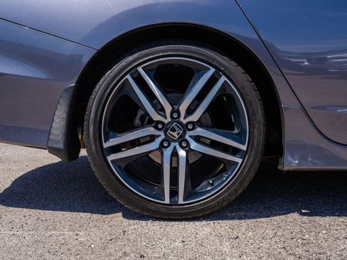 Used 2017 Honda Accord Sport image 15
