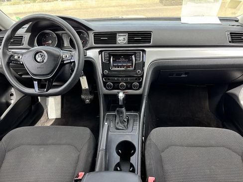 Used 2017 Volkswagen Passat 1.8T S FWD image 15