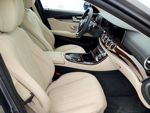 Used 2022 Mercedes-Benz E 350 4MATIC Sedan image 24