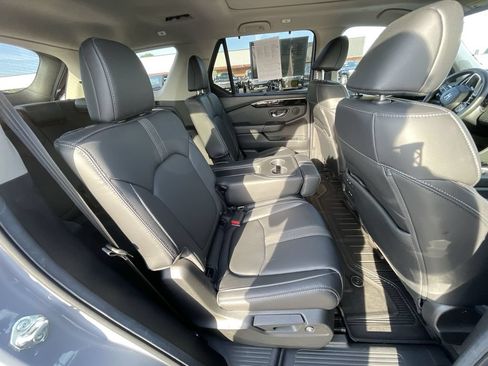 Used 2025 Honda Pilot Touring image 27
