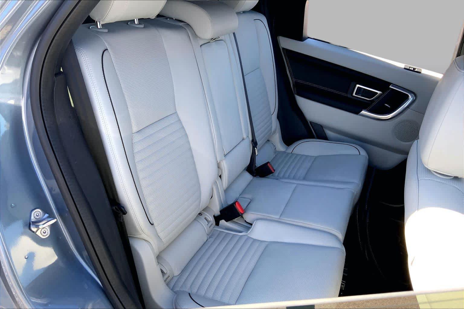 Used 2019 Land Rover Discovery Sport HSE Luxury AWD/4WD image 19
