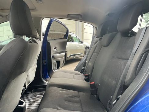 Used 2019 Honda HR-V EX image 18
