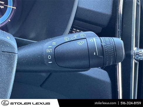 Used 2022 Volvo XC40 P8 Recharge Ultimate image 28