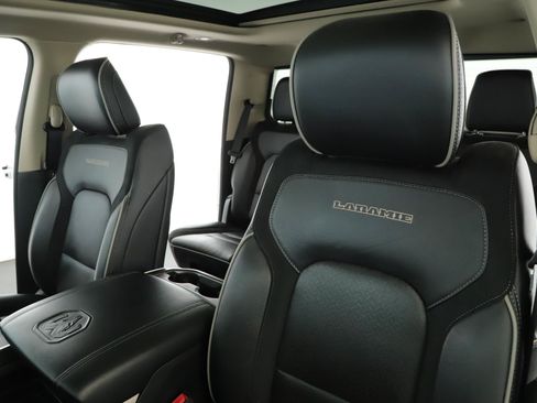 Used 2021 RAM 1500 Laramie AWD/4WD image 4