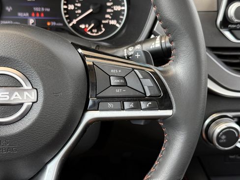 Used 2024 Nissan Altima 2.5 SR FWD image 29