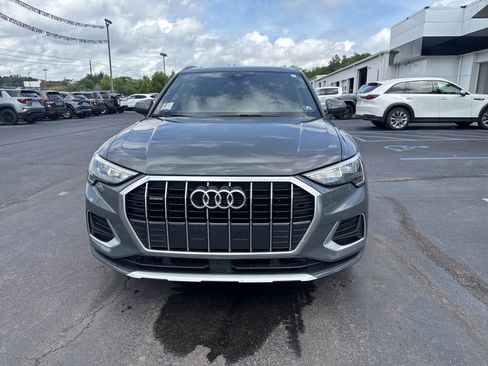 Used 2020 Audi Q3 2.0T Premium w/ Convenience Package AWD/4WD image 9