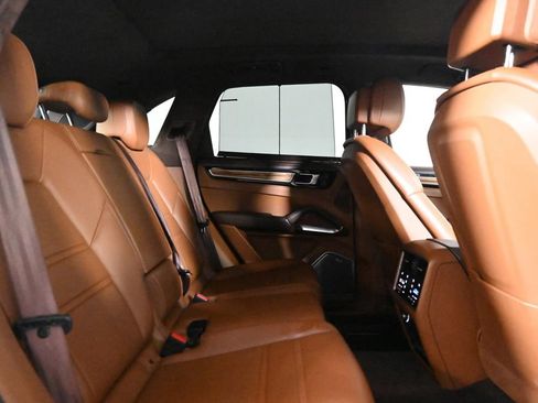 Certified 2023 Porsche Cayenne Turbo S AWD/4WD image 19