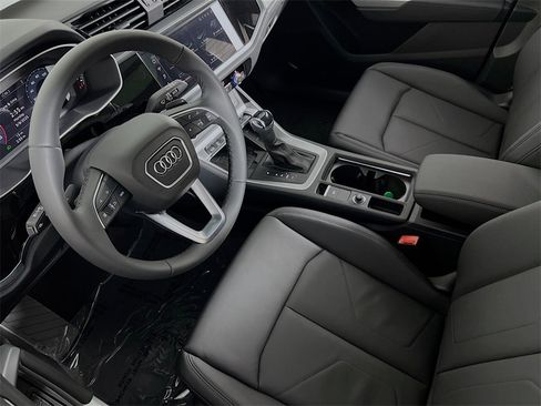 New 2025 Audi Q3 2.0T Premium image 21