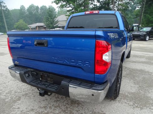 Used 2016 Toyota Tundra CrewMax w/ TRD Off-Road Pkg AWD/4WD image 10