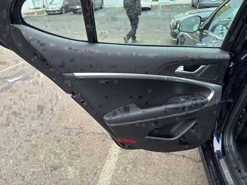 Used 2026 Genesis G70 2.5T image 14