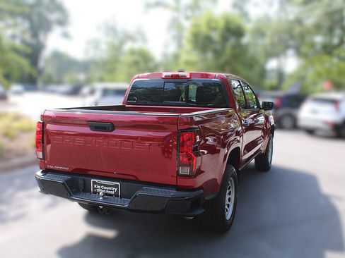 Used 2024 Chevrolet Colorado W/T w/ Technology Package RWD image 13