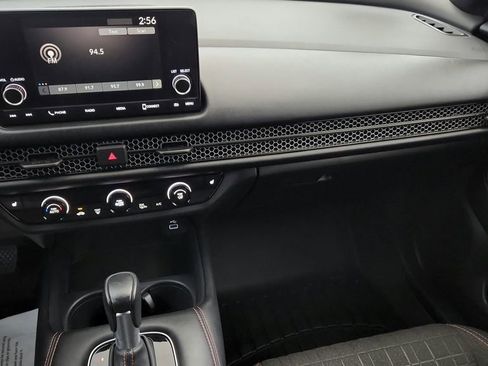 Used 2025 Honda HR-V Sport image 32