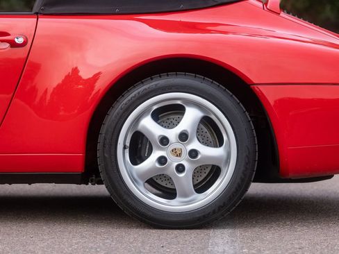 Used 1995 Porsche 911 Carrera RWD image 40